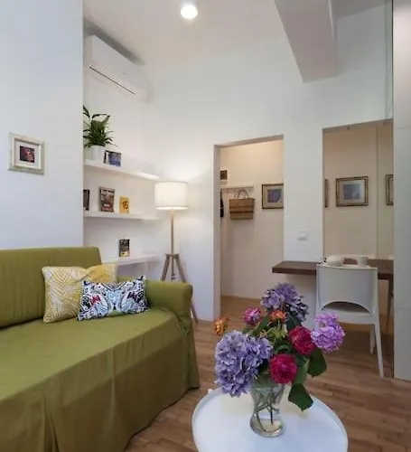 Gorgeous In The Perfect Area * 索菲亞